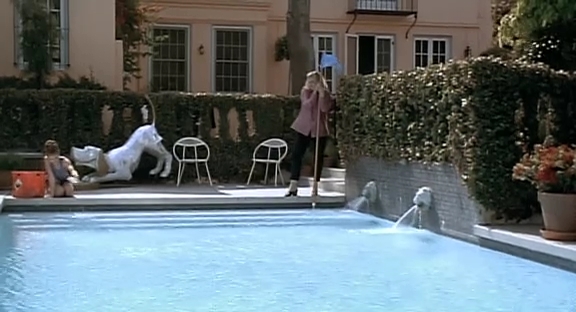 Charmed-Online_dot_nl-HugoPool1626.jpg