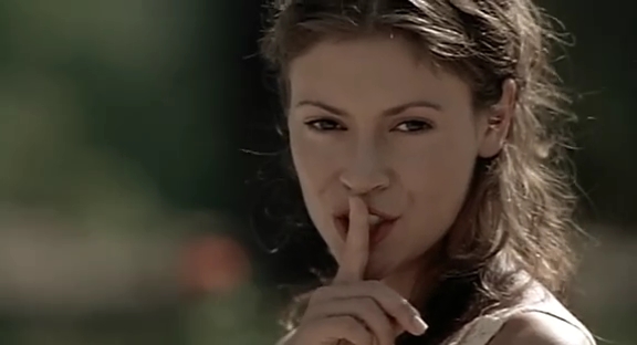 Charmed-Online_dot_nl-HugoPool2494.jpg