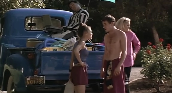Charmed-Online_dot_nl-HugoPool3160.jpg