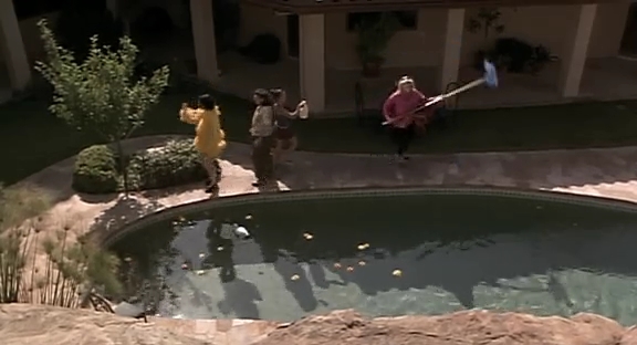 Charmed-Online_dot_nl-HugoPool3316.jpg