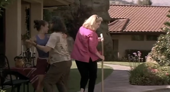 Charmed-Online_dot_nl-HugoPool3327.jpg