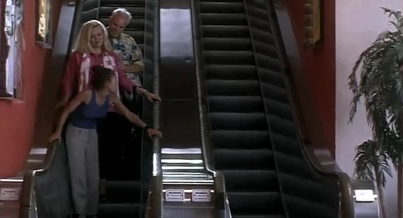Charmed-Online_dot_nl-HugoPool4386.jpg