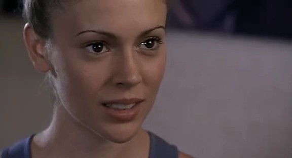 Charmed-Online_dot_nl-HugoPool4423.jpg