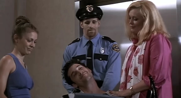 Charmed-Online_dot_nl-HugoPool4455.jpg