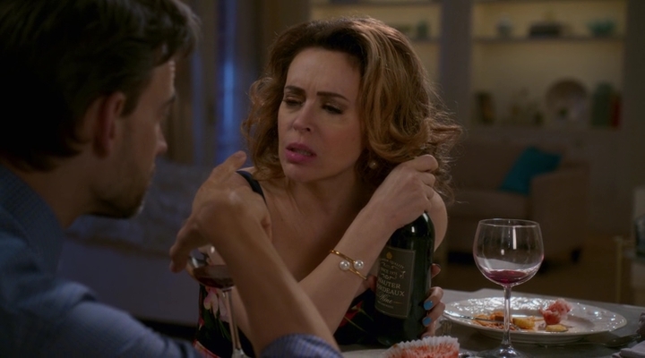 Charmed-Online-dot-nl_Insatiable2x01-00240.jpg