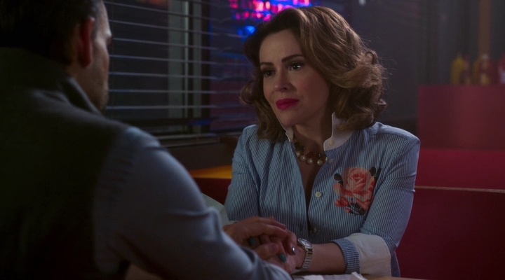Charmed-Online-dot-nl_Insatiable2x01-01093.jpg