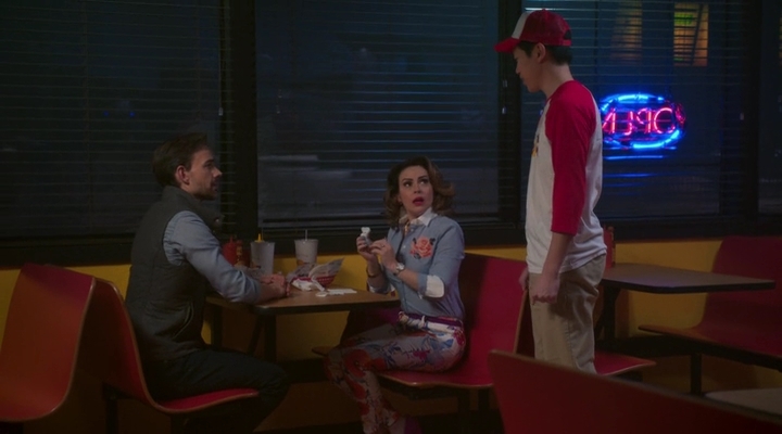 Charmed-Online-dot-nl_Insatiable2x01-01102.jpg