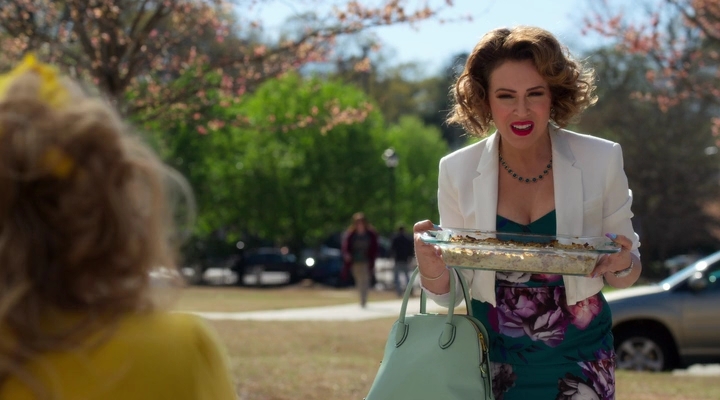 Charmed-Online-dot-nl_Insatiable2x03-00085.jpg