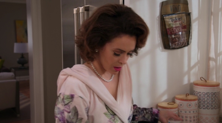 Charmed-Online-dot-nl_Insatiable2x07-00112.jpg