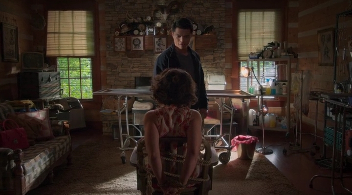 Charmed-Online-dot-nl_Insatiable2x09-00018.jpg