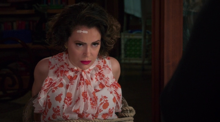 Charmed-Online-dot-nl_Insatiable2x09-00198.jpg