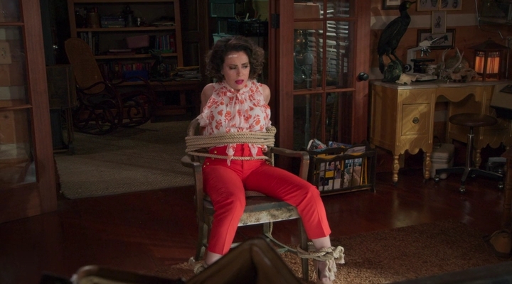 Charmed-Online-dot-nl_Insatiable2x09-00368.jpg