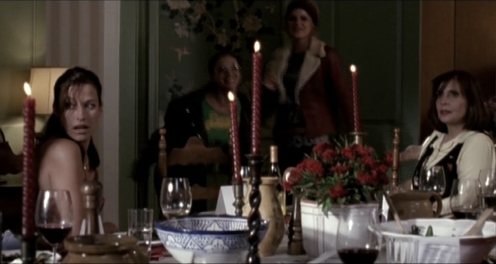 Charmed-Online-dot-nl_KissTheBride0507.jpg