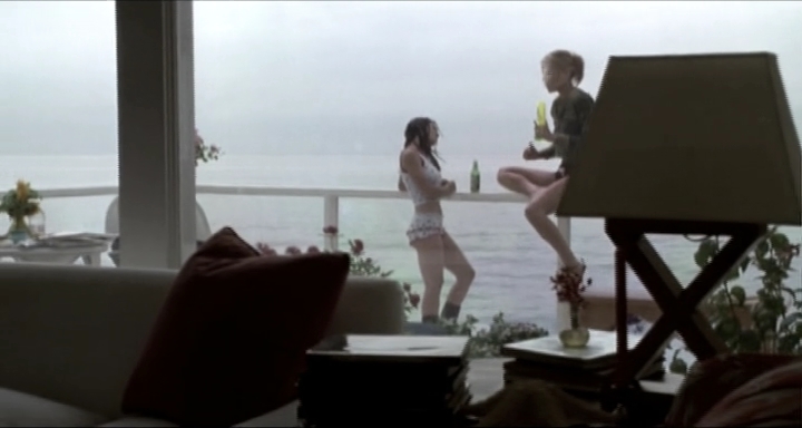Charmed-Online-dot-nl_KissTheBride0706.jpg