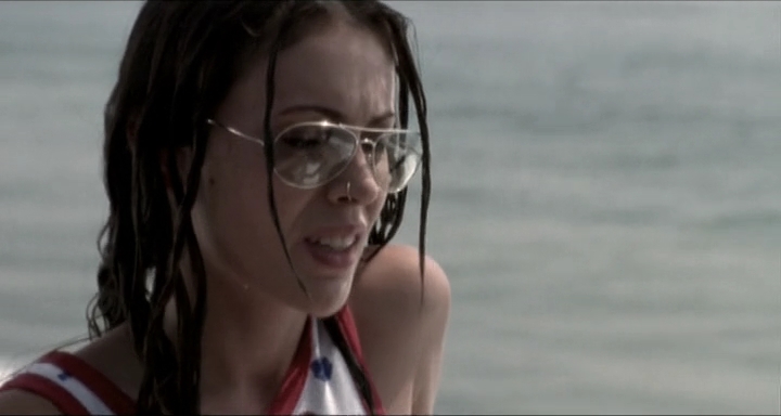 Charmed-Online-dot-nl_KissTheBride0726.jpg