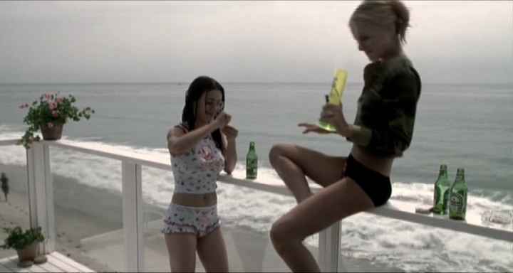 Charmed-Online-dot-nl_KissTheBride0730.jpg Charmed-Online-dot-nl_KissTheBride0730.jpg