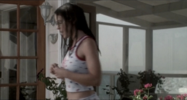 Charmed-Online-dot-nl_KissTheBride0819.jpg
