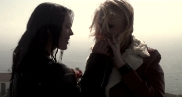 Charmed-Online-dot-nl_KissTheBride1273.jpg
