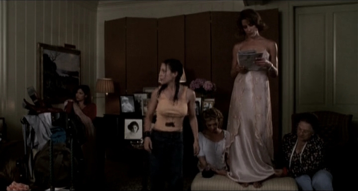 Charmed-Online-dot-nl_KissTheBride1730.jpg