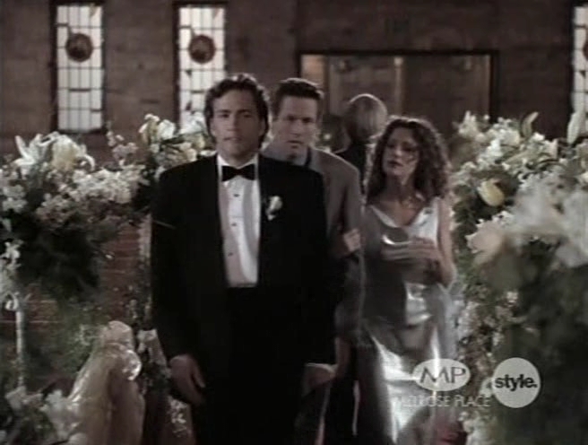 Charmed-Online-dot-net_MelrosePlace5x33-0411.jpg