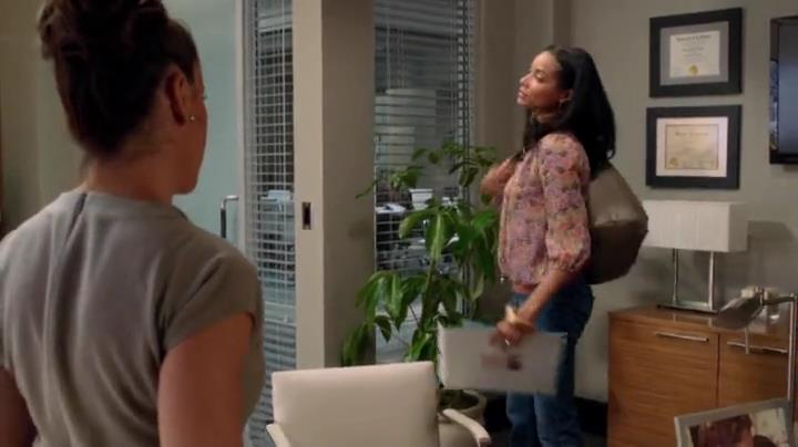 Charmed-Online-dot-net_Mistresses1x02TheMorningAfter0856.jpg
