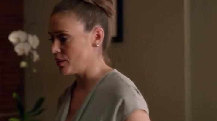 Charmed-Online-dot-net_Mistresses1x02TheMorningAfter0893.jpg