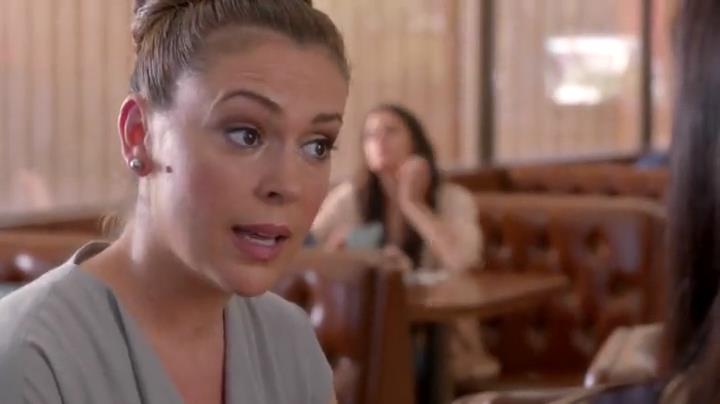 Charmed-Online-dot-net_Mistresses1x02TheMorningAfter1023.jpg