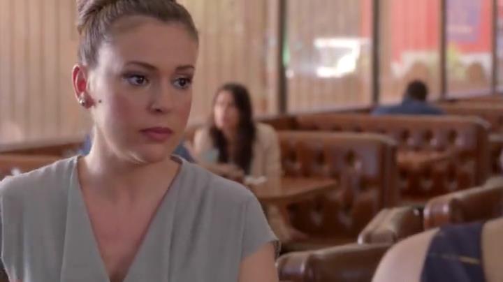 Charmed-Online-dot-net_Mistresses1x02TheMorningAfter1076.jpg
