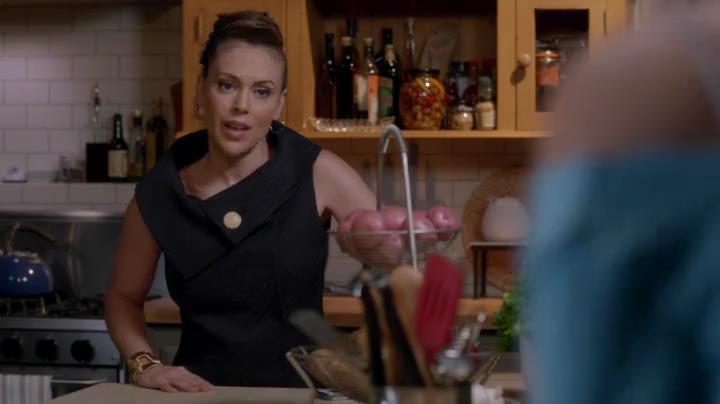 Charmed-Online-dot-net_Mistresses1x02TheMorningAfter2220.jpg