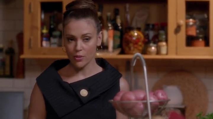 Charmed-Online-dot-net_Mistresses1x02TheMorningAfter2231.jpg