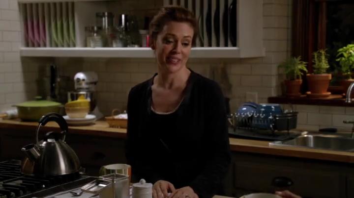 Charmed-Online-dot-net_Mistresses1x03BreakingAndEntering2271.jpg