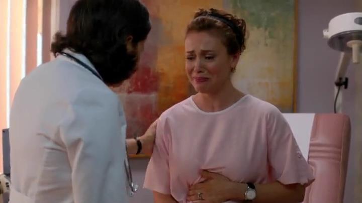 Charmed-Online-dot-net_Mistresses1x05_DecisionsDecisions2000.jpg