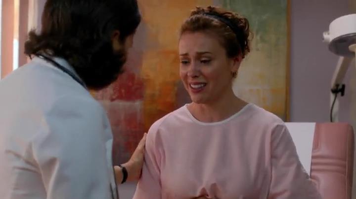 Charmed-Online-dot-net_Mistresses1x05_DecisionsDecisions2004.jpg