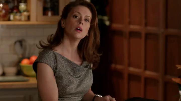 Charmed-Online-dot-net_Mistresses1x07AllIn2202.jpg