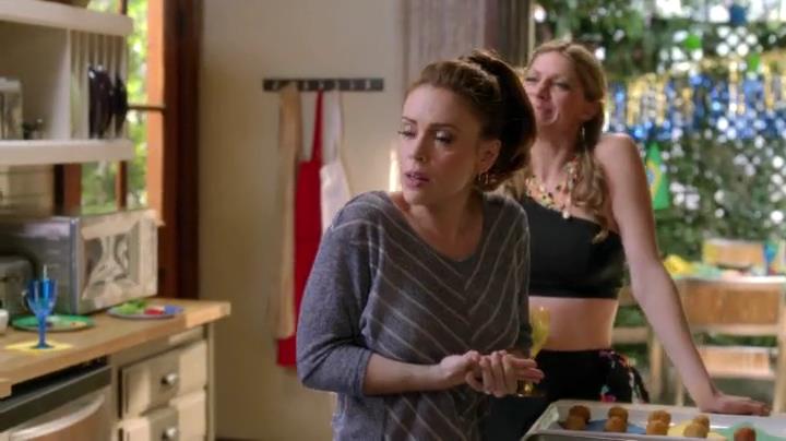 Charmed-Online-dot-net_Mistresses1x09GuessWhosComingtoDinner1587.jpg
