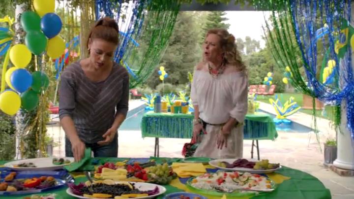 Charmed-Online-dot-net_Mistresses1x09GuessWhosComingtoDinner1765.jpg