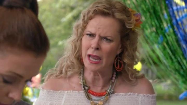 Charmed-Online-dot-net_Mistresses1x09GuessWhosComingtoDinner1787.jpg