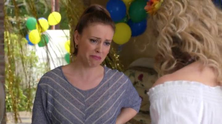 Charmed-Online-dot-net_Mistresses1x09GuessWhosComingtoDinner1857.jpg