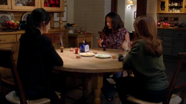 Charmed-Online-dot-net_Mistresses1x12WhenOneDoorCloses1264.jpg
