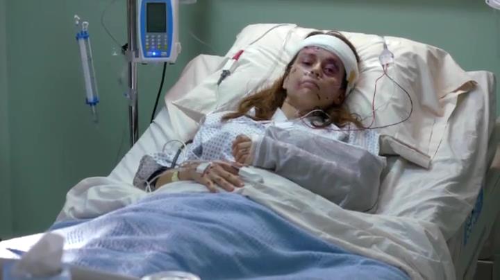 Charmed-Online-dot-net_Mistresses1x13IChooseYou1810.jpg
