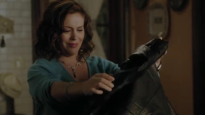 Charmed-Online-dot-net_Mistresses2x11-2170.jpg Charmed-Online-dot-net_Mistresses2x11-2170.jpg