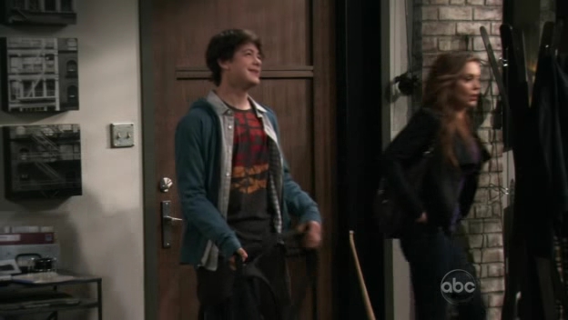 Charmed-Online-dot-net_RomanticallyChallenged1x02-0284.jpg