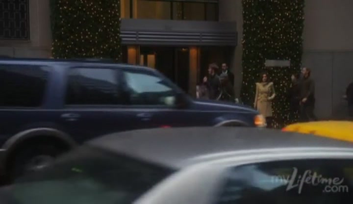 Charmed-Online-dot-net_SundaysAtTiffanys0331.jpg