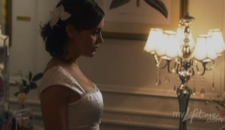 Charmed-Online-dot-net_SundaysAtTiffanys3929.jpg