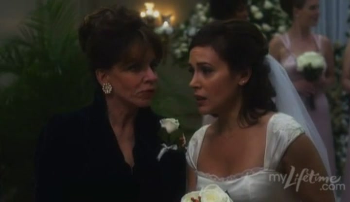 Charmed-Online-dot-net_SundaysAtTiffanys4100.jpg
