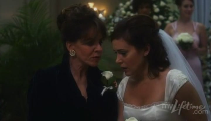 Charmed-Online-dot-net_SundaysAtTiffanys4103.jpg