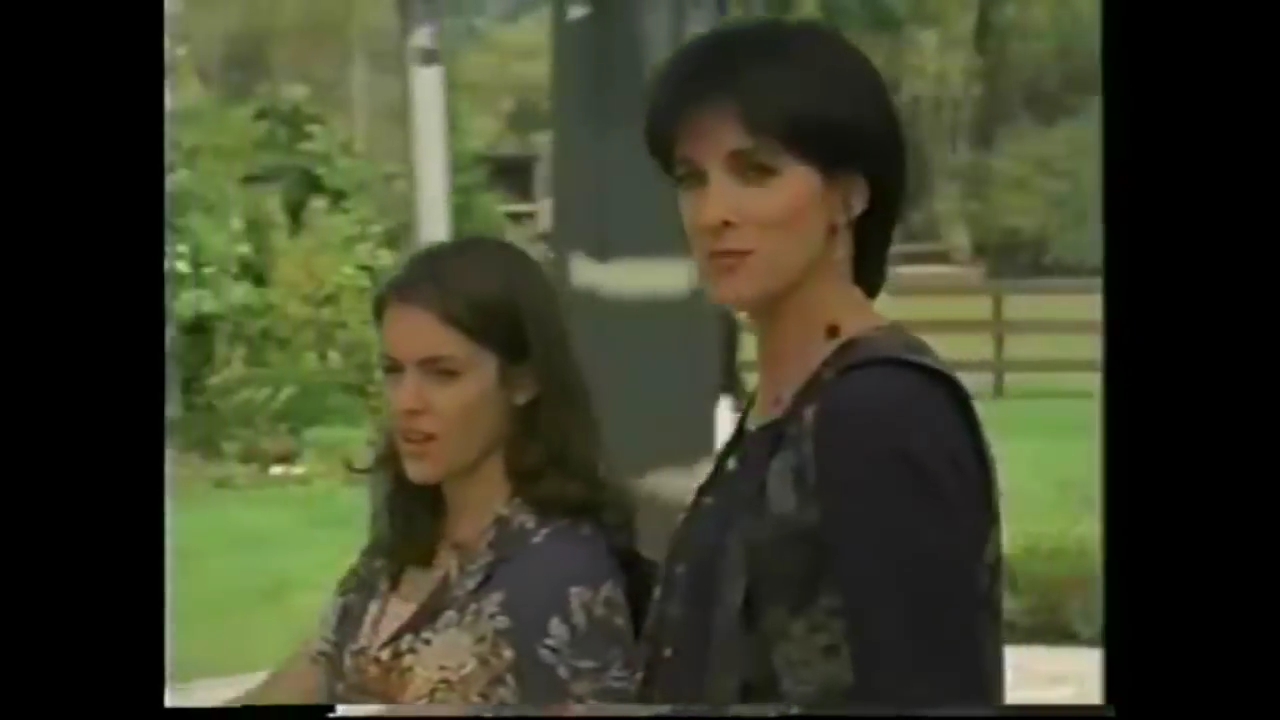 Charmed-Online-dot-NL_TheSurrogate0444.jpg