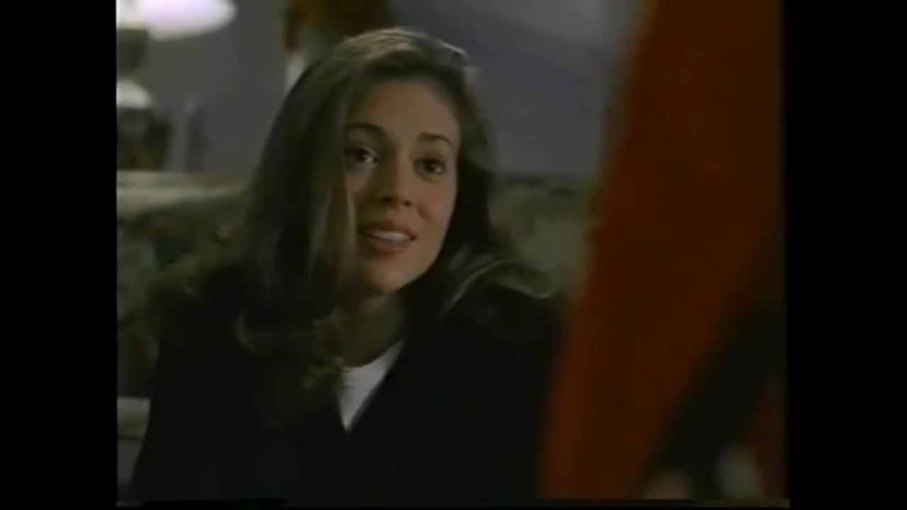Charmed-Online-dot-NL_TheSurrogate1080.jpg