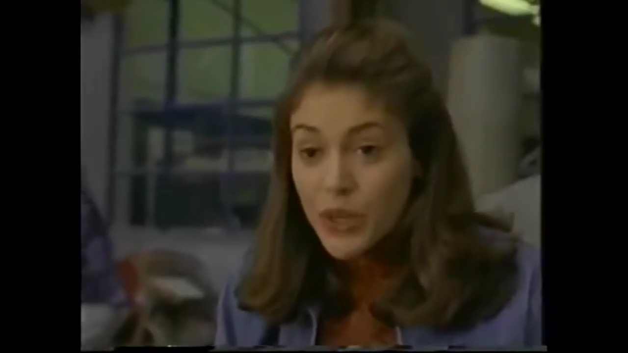 Charmed-Online-dot-NL_TheSurrogate1122.jpg