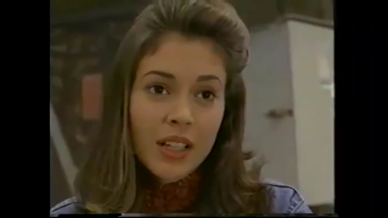 Charmed-Online-dot-NL_TheSurrogate1158.jpg